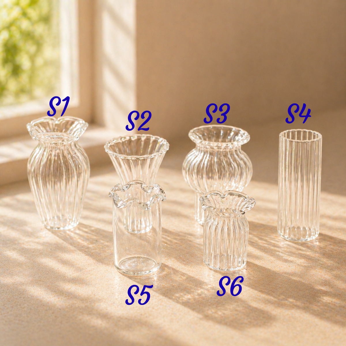 Glass Birth Flower Bouquet Gift, Miniature Hand Blown Glass Birthflower Months with Mini Flowers and Vase